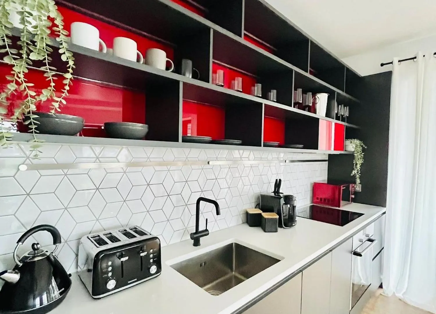 Luxurious Apartment - Prime Location Near Excel, O2 & Canary Wharf London